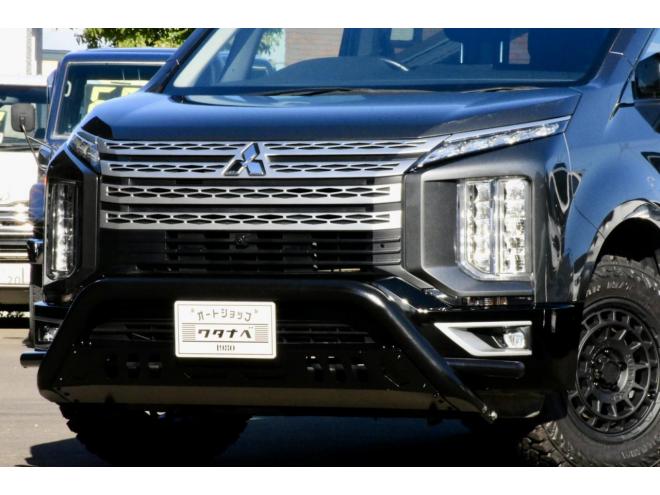 デリカD;5　４WD　本州仕入　アイガーグレーメタリック　社外アルミ　ジオランダー１６インチＭ／Ｔタイヤ　フロントガード　純正ナビ　両側電動スライドドア　パワーバックドア