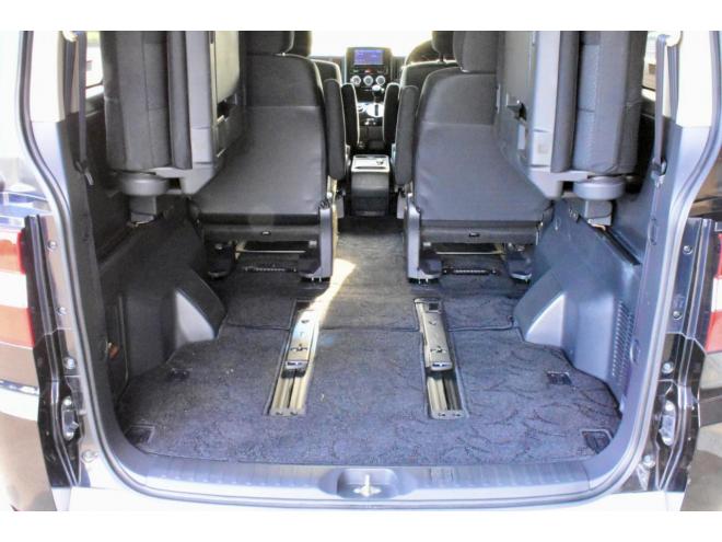 デリカD:5　４WD　Ｄパワーパッケージ　本州仕入　新品フロントガード　夏／冬タイヤ付き　両側パワースライドドア　ＥＴＣ