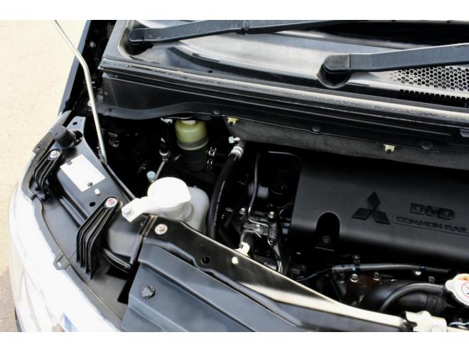 デリカD:5　４WD　Ｄパワーパッケージ　本州仕入　新品フロントガード　夏／冬タイヤ付き　両側パワースライドドア　ＥＴＣ