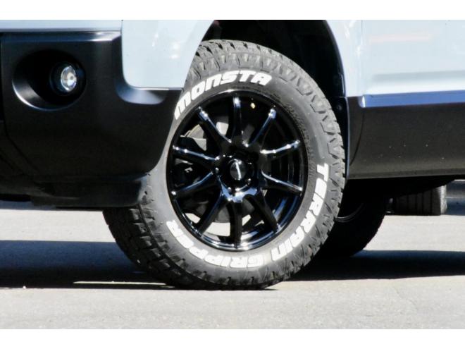 デリカD:5　Ｇパワーパッケージ　４ＷＤ　オールペイント　リフトアップ　シートカバー　ドラレコ前後　社外マフラー