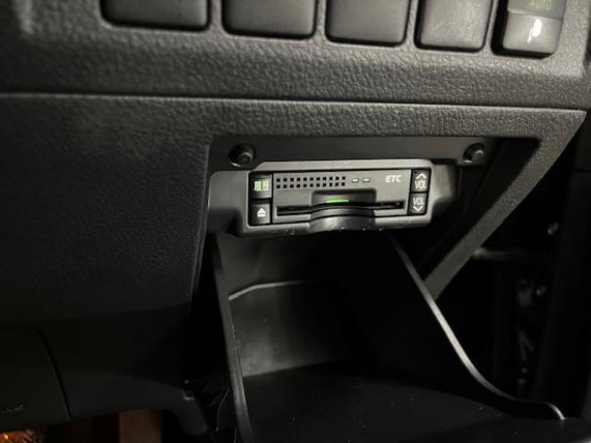 アルファード３５０Ｓ　プライムセレクションⅡ　タイプゴールド　後期型　本州仕入　禁煙車　純正１８インチＡＷ　社外１６ＡＷ＋スタッドレスタイヤ付　両側パワースライドドア　パワーバックドア　純正ＨＤＤナビ（フルセグ地デジ　ＤＶＤ再生　Ｂｌｕｅｔｏｏｔｈ）＋バックカメラ　純正リアフリップダウンモニター　シアターサウンドシステム　前後コーナーセンサー　クール＆ホットＢＯＸ　コーナーセンサー　クルーズコントロール　横滑り防止装置　ＨＩＤ　ＥＴＣ 　タイミングチェーン 4WD 3500 5Dr