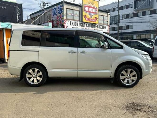 デリカD:5 2.2 シャモニー ディーゼルターボ 4WD ワンオーナー/社外ナビ/両側パワスラ/ETC 2300