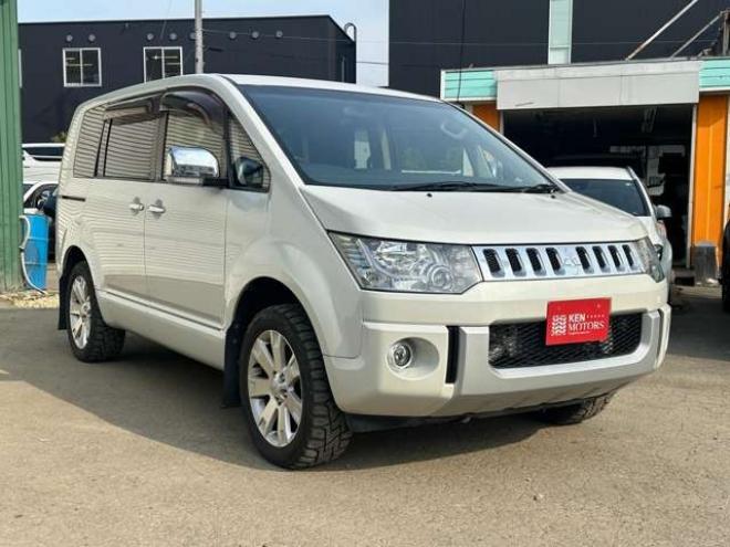 デリカD:5 2.2 シャモニー ディーゼルターボ 4WD ワンオーナー/社外ナビ/両側パワスラ/ETC 2300