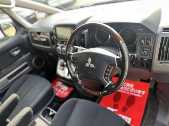 デリカD:5 2.2 シャモニー ディーゼルターボ 4WD ワンオーナー/社外ナビ/両側パワスラ/ETC 2300