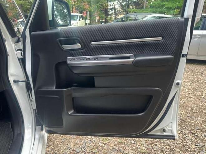 ステップワゴン1.5 スパーダ クールスピリット 4WD　ホンダセンシング　純正アルミ　パワステ　パワーウィンドウ　記録簿　ABS　両側パワースライドドア　クルーズコントロール　LEDヘッドライト　トリプルゾーンフルオートエアコン　コンビシート 1500