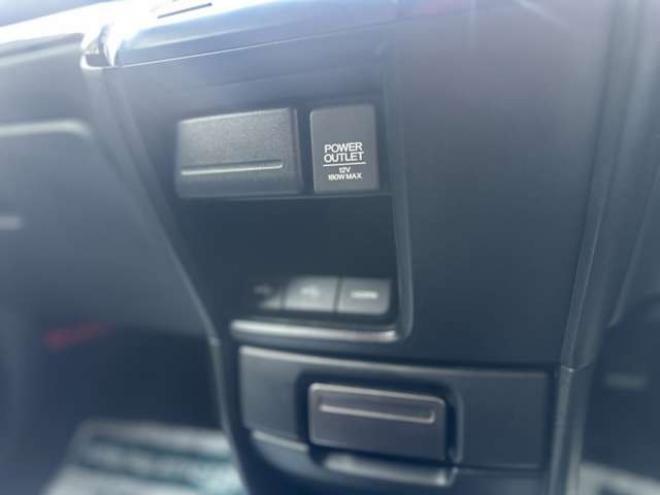 ステップワゴン1.5 スパーダ クールスピリット 4WD　ホンダセンシング　純正アルミ　パワステ　パワーウィンドウ　記録簿　ABS　両側パワースライドドア　クルーズコントロール　LEDヘッドライト　トリプルゾーンフルオートエアコン　コンビシート 1500