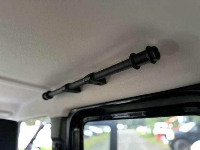 ジムニーシエラ1.5 JC 4WD　パワステ　パワーウィンドウ　社外ナビ　社外アルミ　ABS　キーレス　ワンオーナー　ETC　ドライブレコーダー　リフトアップ　横滑り防止装置　盗難防止装置　シートヒーター 1500