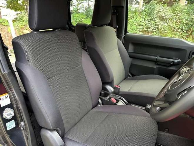 ジムニーシエラ1.5 JC 4WD　パワステ　パワーウィンドウ　社外ナビ　社外アルミ　ABS　キーレス　ワンオーナー　ETC　ドライブレコーダー　リフトアップ　横滑り防止装置　盗難防止装置　シートヒーター 1500