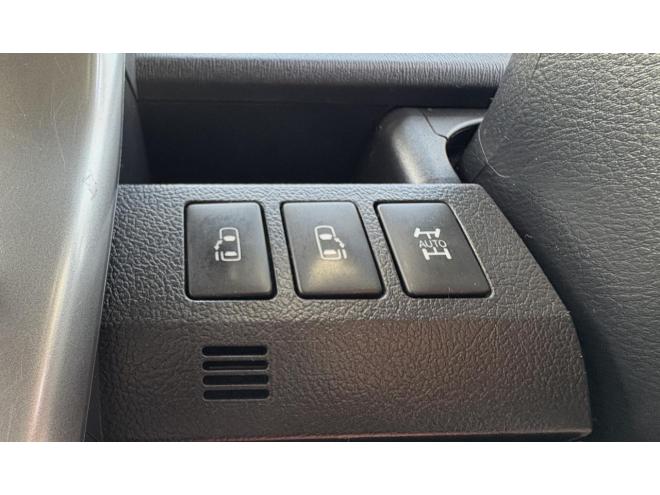 ヴォクシーVOXY 4WD ZS煌Ⅲ本州仕入　お洒落なスマートキー（スペアーアリ）　両側パワースライドドア　レザーハーフシート　8人乗　ビルトインETC　フルセグナビ　バックカメラ　オーバーヘットコンソール　純正アルミ　フォグランプ　スタットレスホイル付　全磨き済　　エンジンオイル交換CVTオイル交換 4WD 2000 5Dr