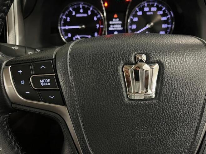 クラウンロイヤルサルーン　ｉ－Ｆｏｕｒ　本州仕入　禁煙車　ＷＡＫＯＳバリアスコーティング済　純正１６インチＡＷ　純正１６ＡＷ＋スタッドレスタイヤ付　純正ナビ（フルセグ地デジ　ＤＶＤ再生　Ｂｌｕｅｔｏｏｔｈ）＋バックカメラ　ＨＩＤヘッドライト　クルーズコントロール　ミラーヒーター　両席パワーシート　ビルトインＥＴＣ 4WD 2500 4Dr