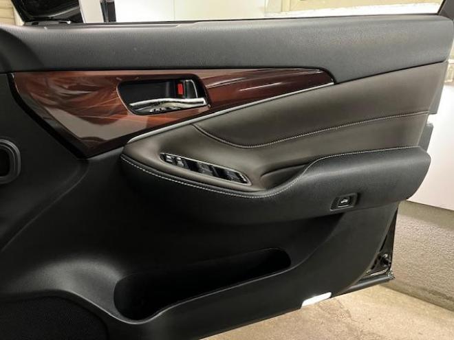 クラウンロイヤルサルーン　ｉ－Ｆｏｕｒ　本州仕入　禁煙車　ＷＡＫＯＳバリアスコーティング済　純正１６インチＡＷ　純正１６ＡＷ＋スタッドレスタイヤ付　純正ナビ（フルセグ地デジ　ＤＶＤ再生　Ｂｌｕｅｔｏｏｔｈ）＋バックカメラ　ＨＩＤヘッドライト　クルーズコントロール　ミラーヒーター　両席パワーシート　ビルトインＥＴＣ 4WD 2500 4Dr