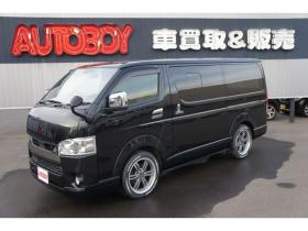 ハイエースバン　2.8 スーパーGL ダークプライムII ロングボディ ディーゼルターボ 4WD　415COBRA　フロントスポイラー&ステージ2ルーフスポイラー&ローフォルムフェンダー&バッドラッカーIV18インチAW&TOYO　H30　225/50R18　バッドフェイスボンネット 2800