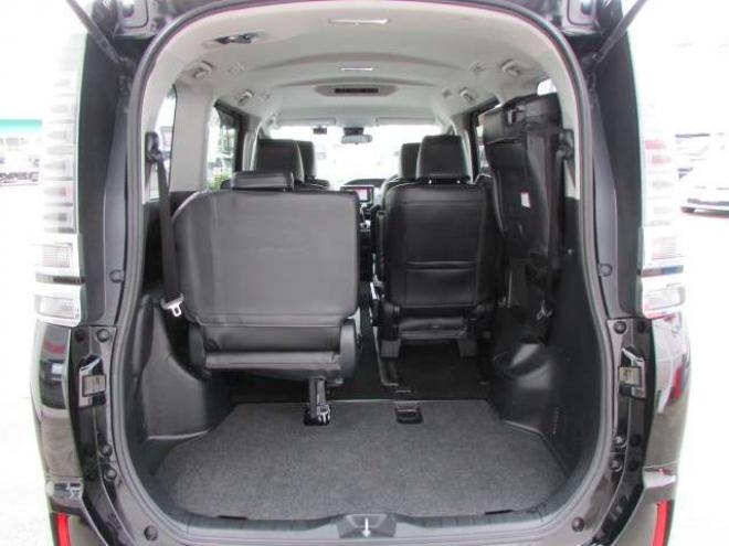 ヴォクシー2.0 X 4WD トヨタセーフティセンス/LEDヘッドライト/両側パワースライドドア/ETC/社外ナビ/フルセグTV/バックカメラ/スマートキー一体式エンジンスターター 2000