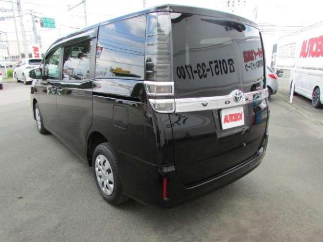 ヴォクシー2.0 X 4WD トヨタセーフティセンス/LEDヘッドライト/両側パワースライドドア/ETC/社外ナビ/フルセグTV/バックカメラ/スマートキー一体式エンジンスターター 2000