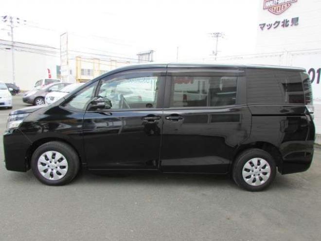 ヴォクシー2.0 X 4WD トヨタセーフティセンス/LEDヘッドライト/両側パワースライドドア/ETC/社外ナビ/フルセグTV/バックカメラ/スマートキー一体式エンジンスターター 2000