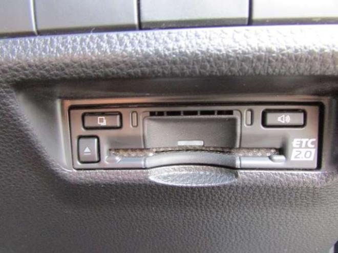 RAV-42.0 アドベンチャー オフロード パッケージII 4WD　LEDヘッドライト/ビルトインETC2.0/シートヒーター/ステアリングヒーター/フルセグTV/バックカメラ/レーダークルーズコントロール/パワーバックドア/エンジンスターター 2000