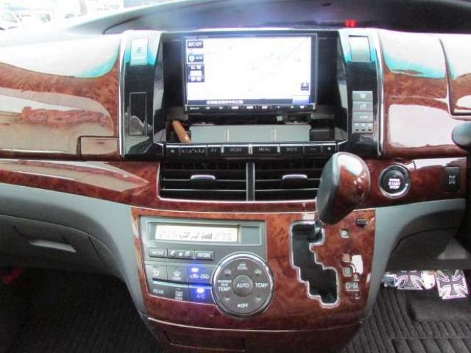 エスティマ2.4 アエラス 4WD　両側パワースライドドア/コーナーセンサー/キセノンヘッドライト/LEDフォグ/クルーズコントロール/ETC/ 2400