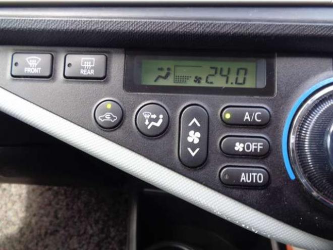 アクア1.5 S　スマートキー　純正エンスタ　純正ナビ 2WD 1500