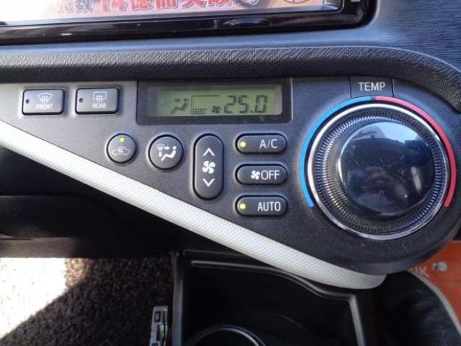 アクア1.5 S　ワンオーナー　スマートキー　純正エンスタ　純正ナビ 2WD 1500