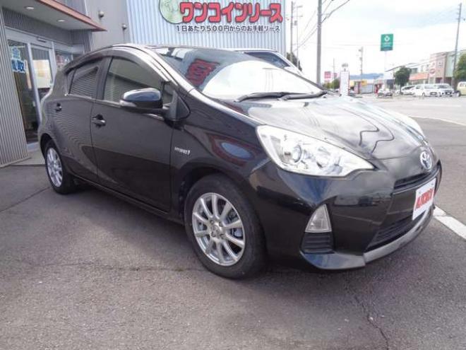 アクア1.5 S　ワンオーナー　スマートキー　純正エンスタ　純正ナビ 2WD 1500