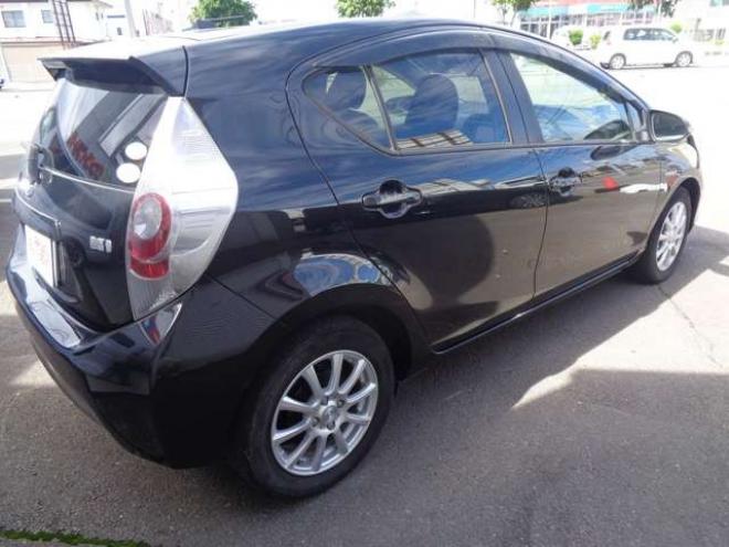 アクア1.5 S　ワンオーナー　スマートキー　純正エンスタ　純正ナビ 2WD 1500