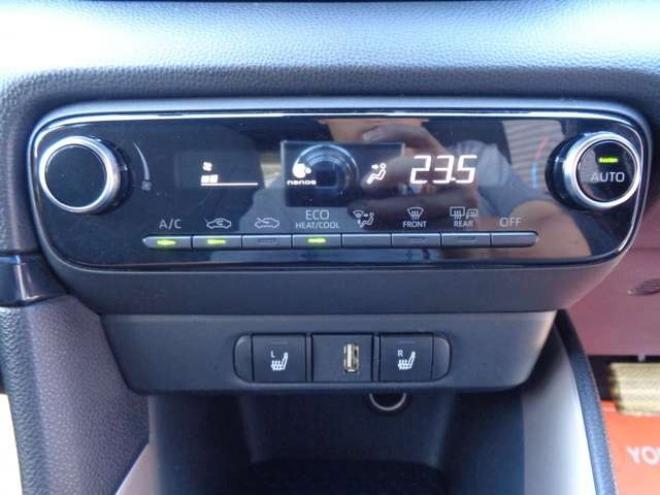 ヤリス1.5 ハイブリッド Z E-Four 4WD　ワンオーナー　スマートキー　純正エンスタ　純正ナビ 1500