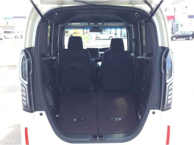 N-BOXカスタム 660 G EX ホンダセンシング 4WD　パワスラ　シートヒーター　スマートキー　プッシュスタート　クルーズコントロール　ホンダ純正ナビ　バックカメラ　電動格納ミラー　横滑り防止装置　車線逸脱防止　衝突被害軽減システム　オートライト　ETC 660