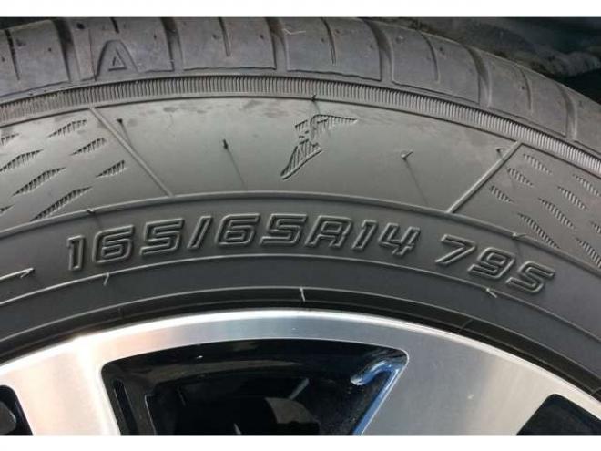 ルーミー1.0 カスタム G 4WD　両側パワスラ　プッシュスタート　スマキー　LEDヘッドライト&フォグ　クルーズコントロール　横滑り防止　衝突被害軽減システム　アイドリングストップ　バックカメラ　トヨタ純正ナビ　フルセグTV 1000