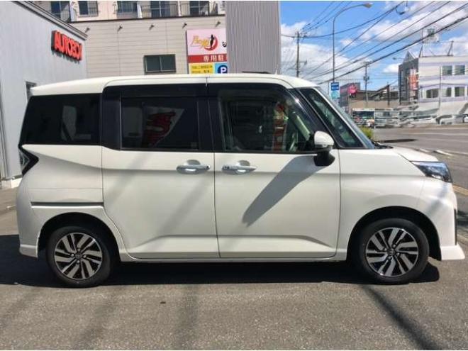 ルーミー1.0 カスタム G 4WD　両側パワスラ　プッシュスタート　スマキー　LEDヘッドライト&フォグ　クルーズコントロール　横滑り防止　衝突被害軽減システム　アイドリングストップ　バックカメラ　トヨタ純正ナビ　フルセグTV 1000