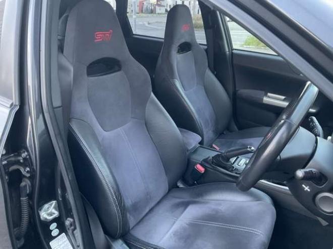 インプレッサハッチバックSTI 2.0 WRX 4WD Defi3連メーター(ブースト計・油温計・油圧計) ETC 運転席パワーシート プッシュスタート 2000