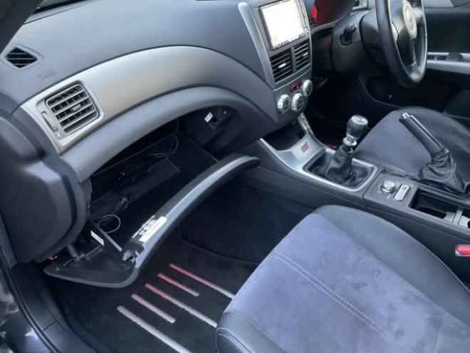 インプレッサハッチバックSTI 2.0 WRX 4WD Defi3連メーター(ブースト計・油温計・油圧計) ETC 運転席パワーシート プッシュスタート 2000