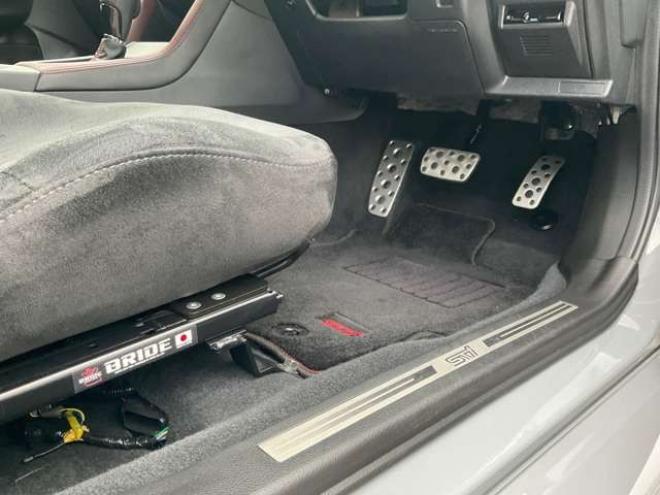 レヴォーグ2.0 STI スポーツ アイサイト 4WD　 2000