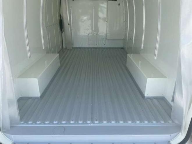 ハイエースバン2.8 中温冷凍バン ロング ディーゼルターボ 4WD　 2800