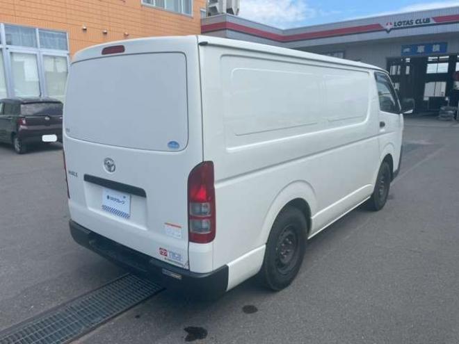 ハイエースバン2.8 中温冷凍バン ロング ディーゼルターボ 4WD　 2800