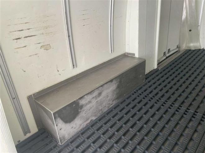 ハイエースバン2.8 中温強化冷凍バン ロング ディーゼルターボ 4WD　 2800