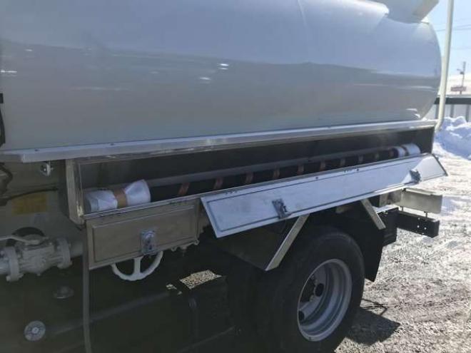 デュトロタンクローリー　2DG-XZU685M 新明和工業　 4WD 4000