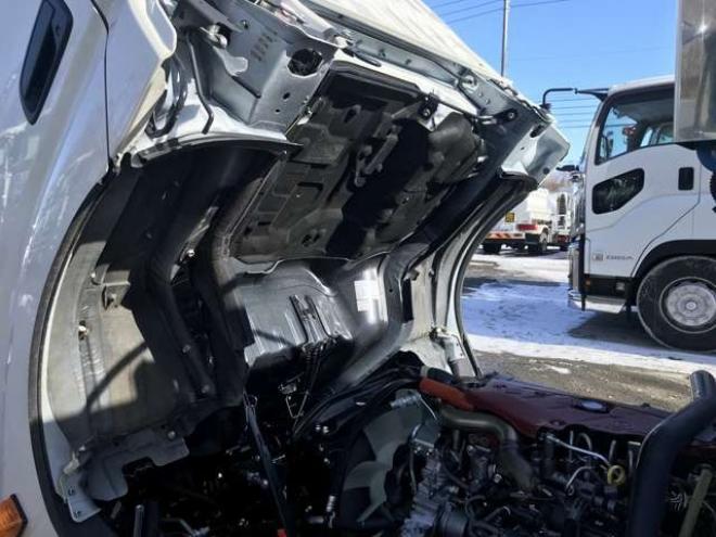 デュトロタンクローリー　2DG-XZU685M 新明和工業　 4WD 4000