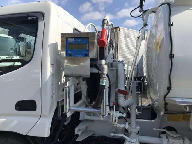 デュトロタンクローリー　2DG-XZU685M 新明和工業　 4WD 4000