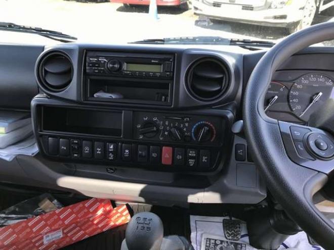 デュトロタンクローリー　2DG-XZU685M 新明和工業　 4WD 4000