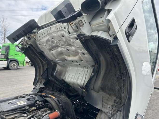 エルフ冷凍バン　TKG-NPS85AN 菱重　 4WD 2990