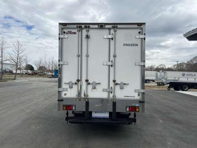 エルフ冷凍バン　TKG-NPS85AN 菱重　 4WD 2990