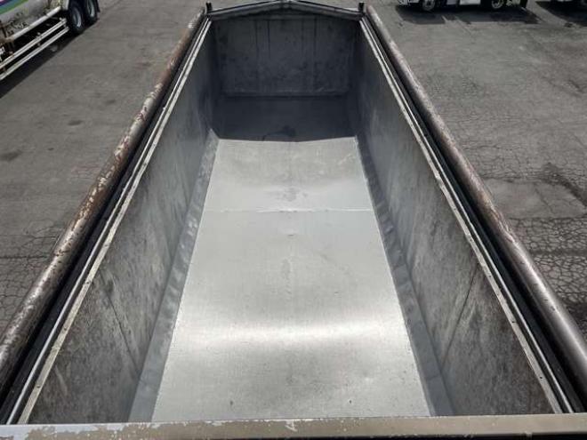 ギガ深ダンプ　LKG-CYZ77AM 新明和工業　 2WD 9830