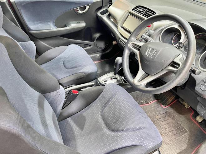 フィット1.3L 4WD 5年保証 サンルーフ ナビTV Bカメ ドラレコ ETC 寒冷地仕様 禁煙