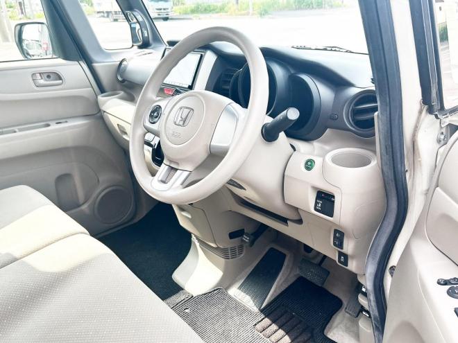 N-BOX660 G Lパッケージ 4WD　ローンが不安な方＜優遇ローン＞本州仕入　社外ナビ　バックカメラ　片側パワースライド　フルセグTV