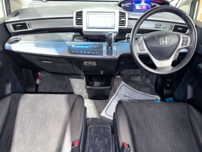 フリードハイブリッド1.5 ジャストセレクション　下廻防錆ナビBカメETCエンスタ 2WD 1500