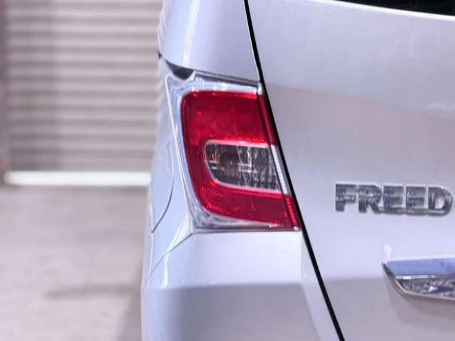 フリードハイブリッド1.5 ジャストセレクション　下廻防錆ナビBカメETCエンスタ 2WD 1500