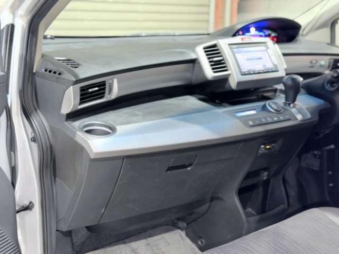 フリードハイブリッド1.5 ジャストセレクション　下廻防錆ナビBカメETCエンスタ 2WD 1500