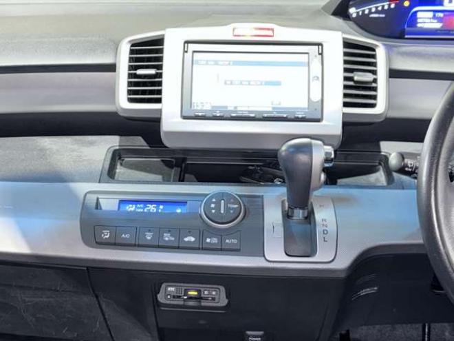 フリードハイブリッド1.5 ジャストセレクション　下廻防錆ナビBカメETCエンスタ 2WD 1500