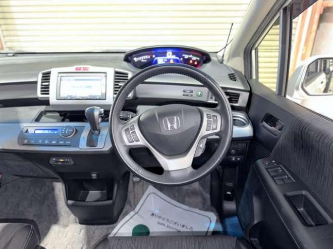 フリードハイブリッド1.5 ジャストセレクション　下廻防錆ナビBカメETCエンスタ 2WD 1500