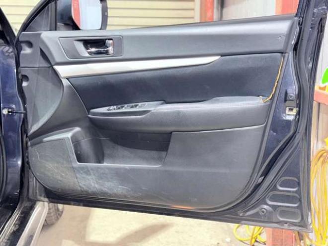 レガシィワゴン2.5 i 4WD　下廻防錆TVナビBカメETC夏冬タイヤ 2500